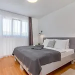 Activia Sveti Filip i Jakov