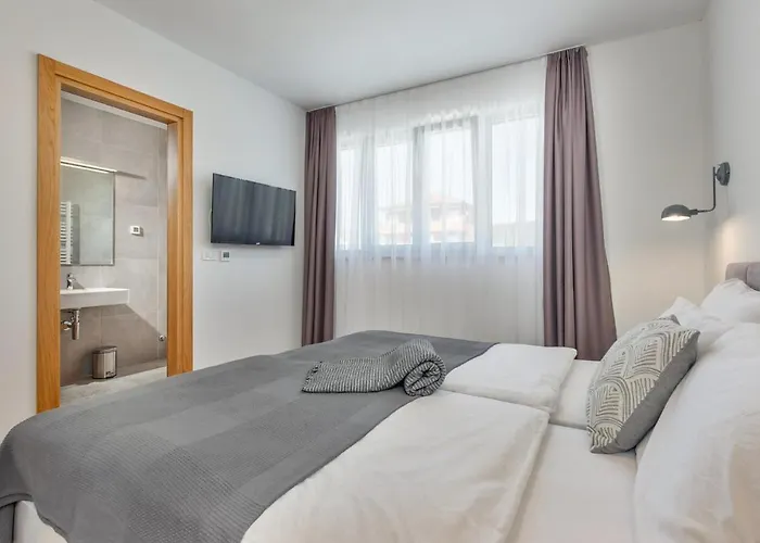 Activia * Sveti Filip i Jakov