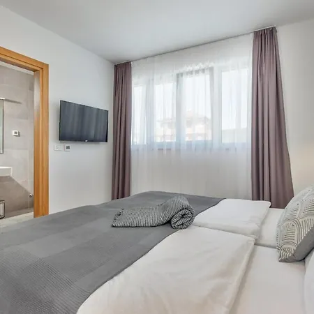 Activia * Sveti Filip i Jakov